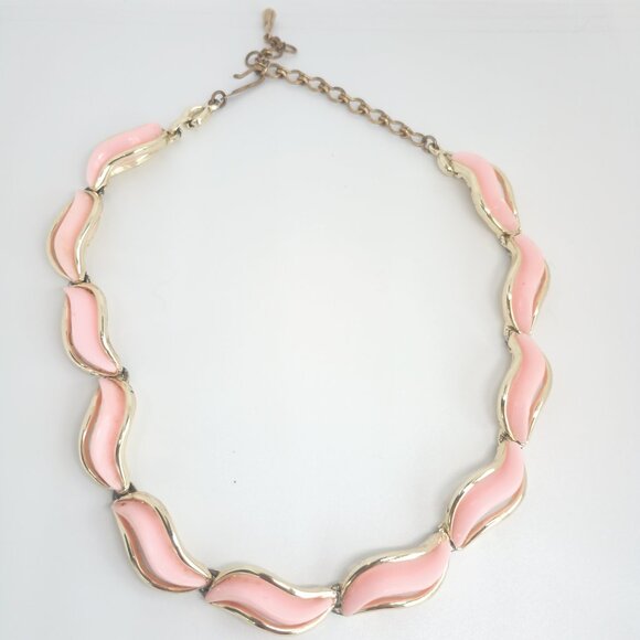 Kuru Jewelry - Vintage KARU ARKE Pink Moonglow Thermoset Necklace -16” Rare Beauty ~ MCM